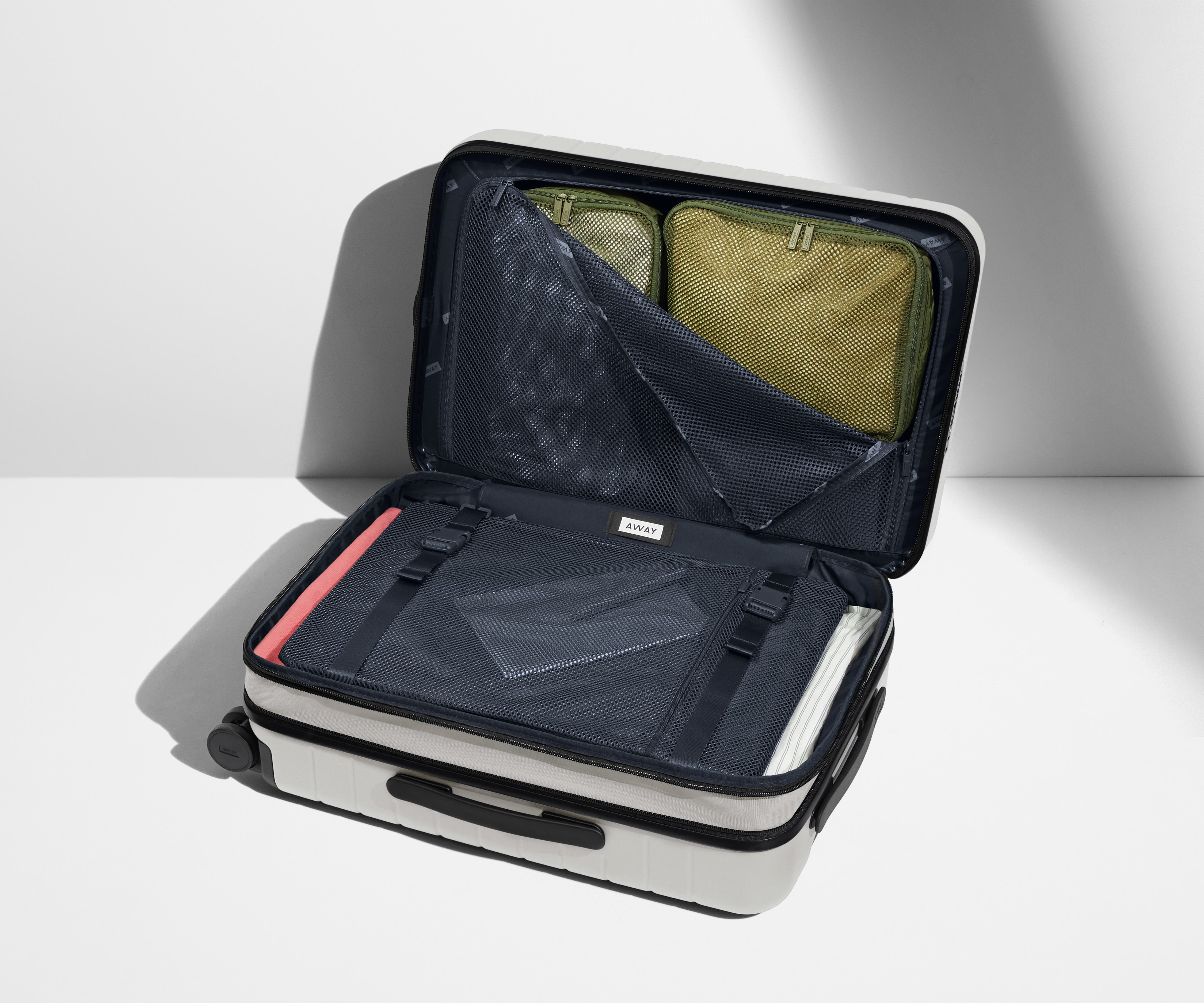 The Bigger Carry-On Flex in Cloud Gray - Image 6
