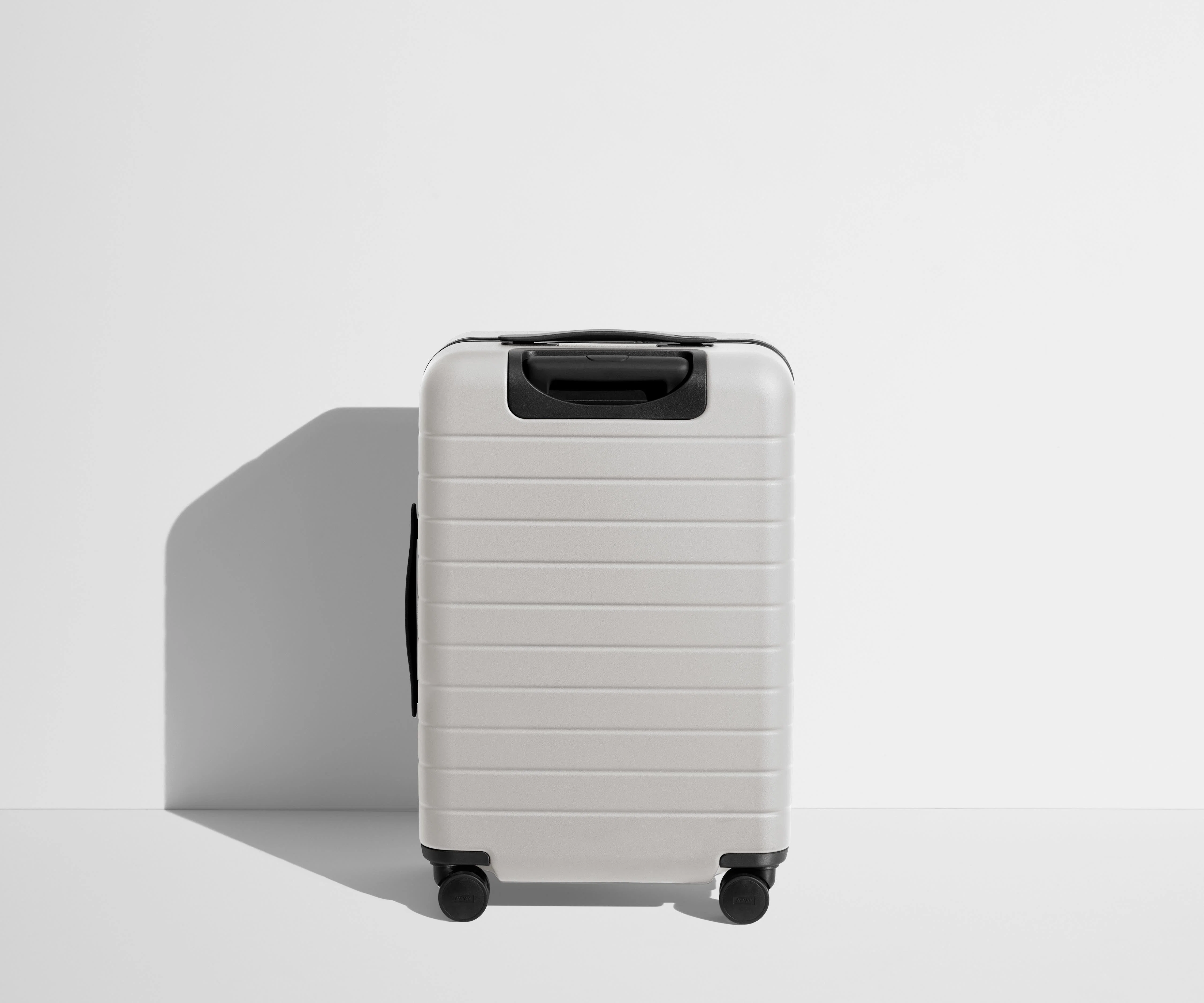 The Bigger Carry-On Flex in Cloud Gray - Image 8
