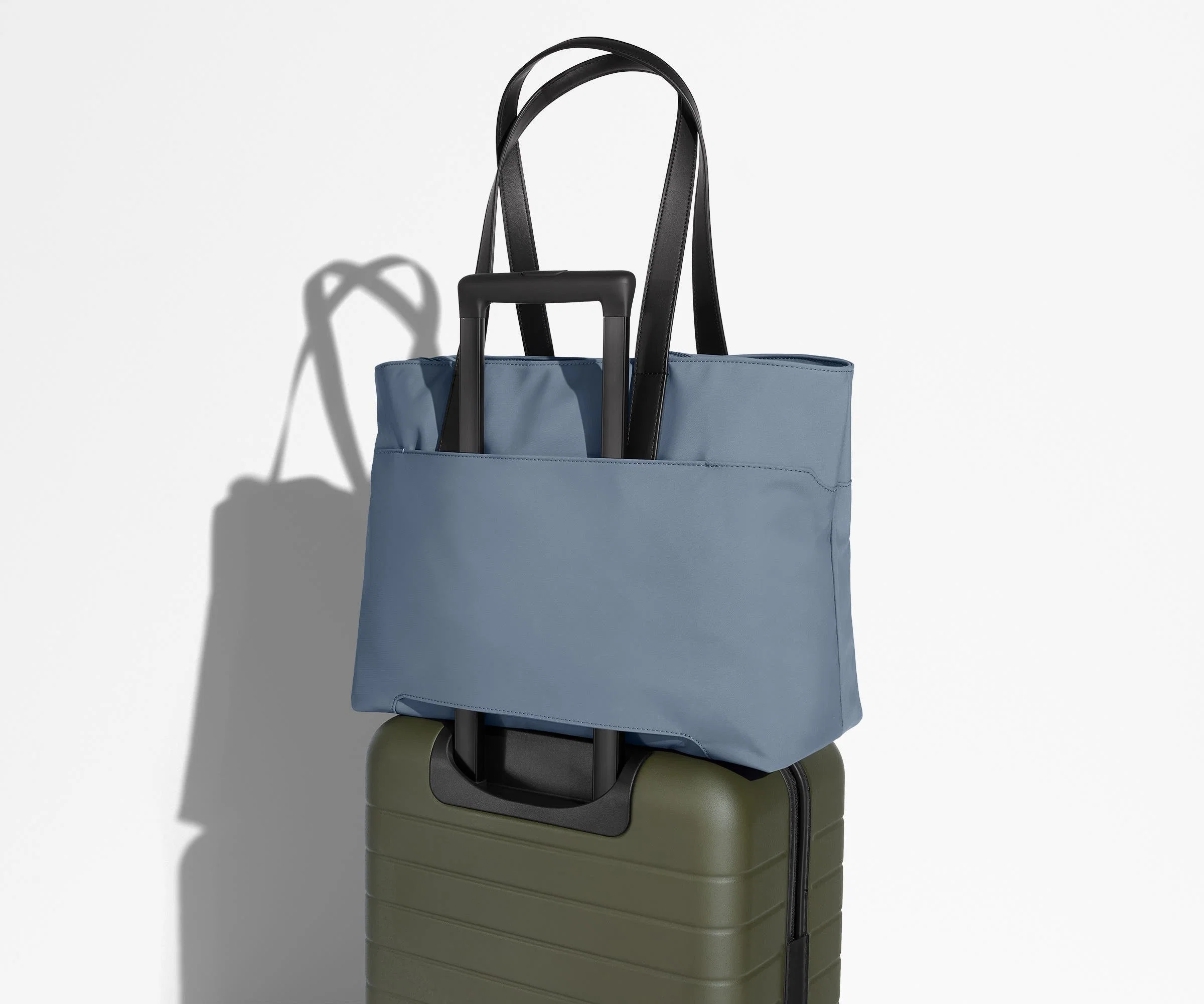 The Everywhere Tote in Coast Blue - Image 6