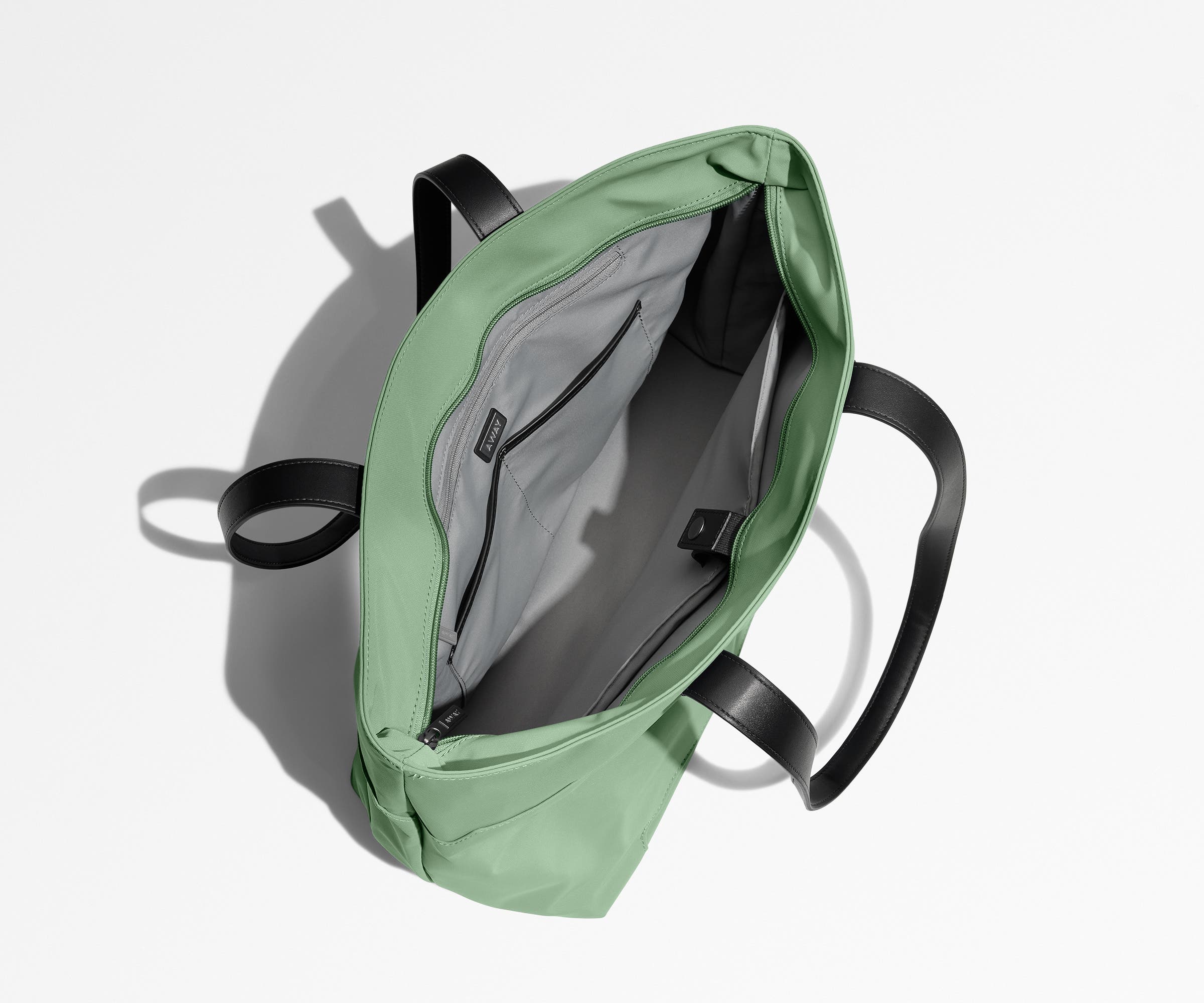 The Everywhere Tote in Sea Green - Image 3