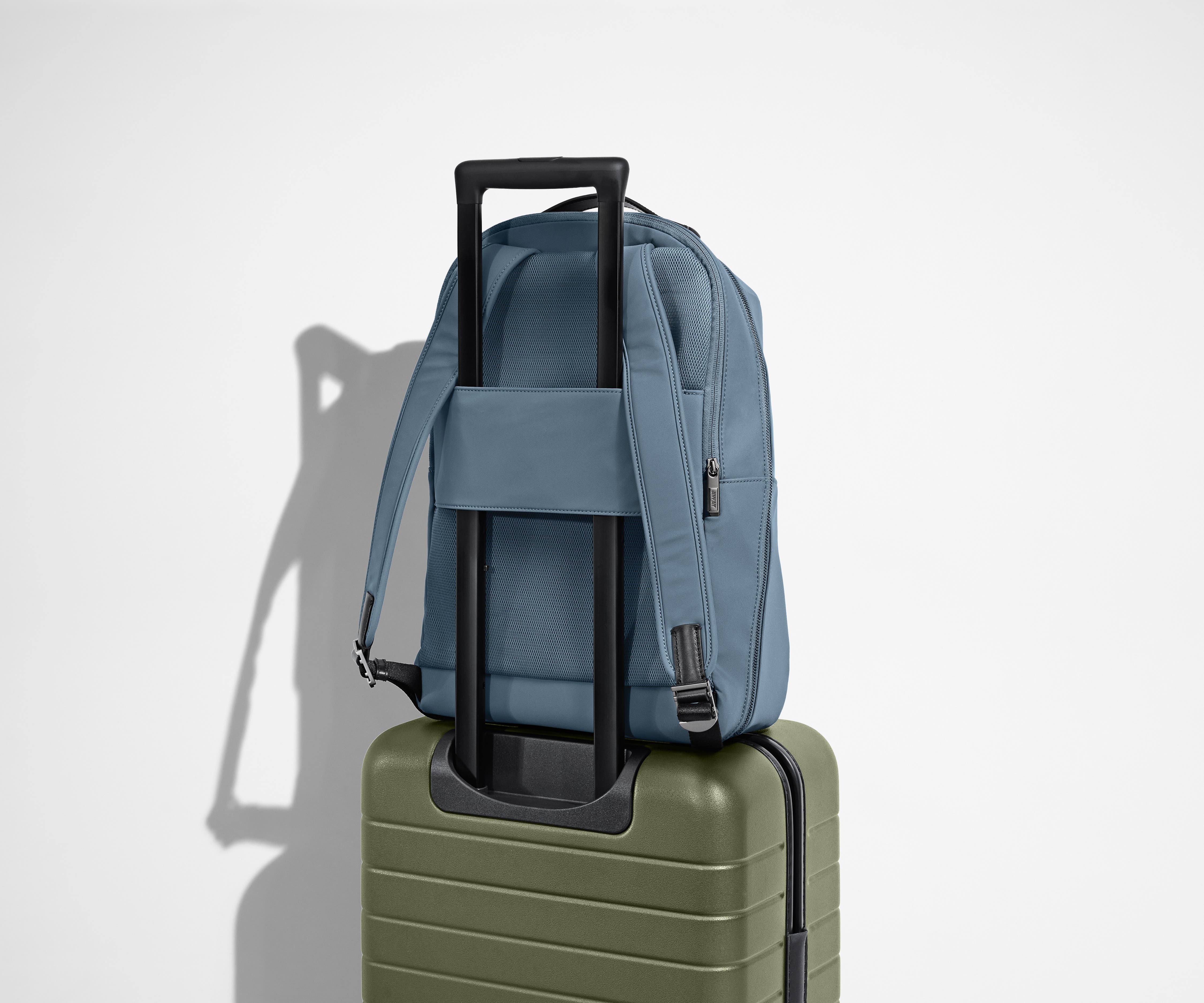 The Everywhere Zip Backpack in Coast Blue - Image 7