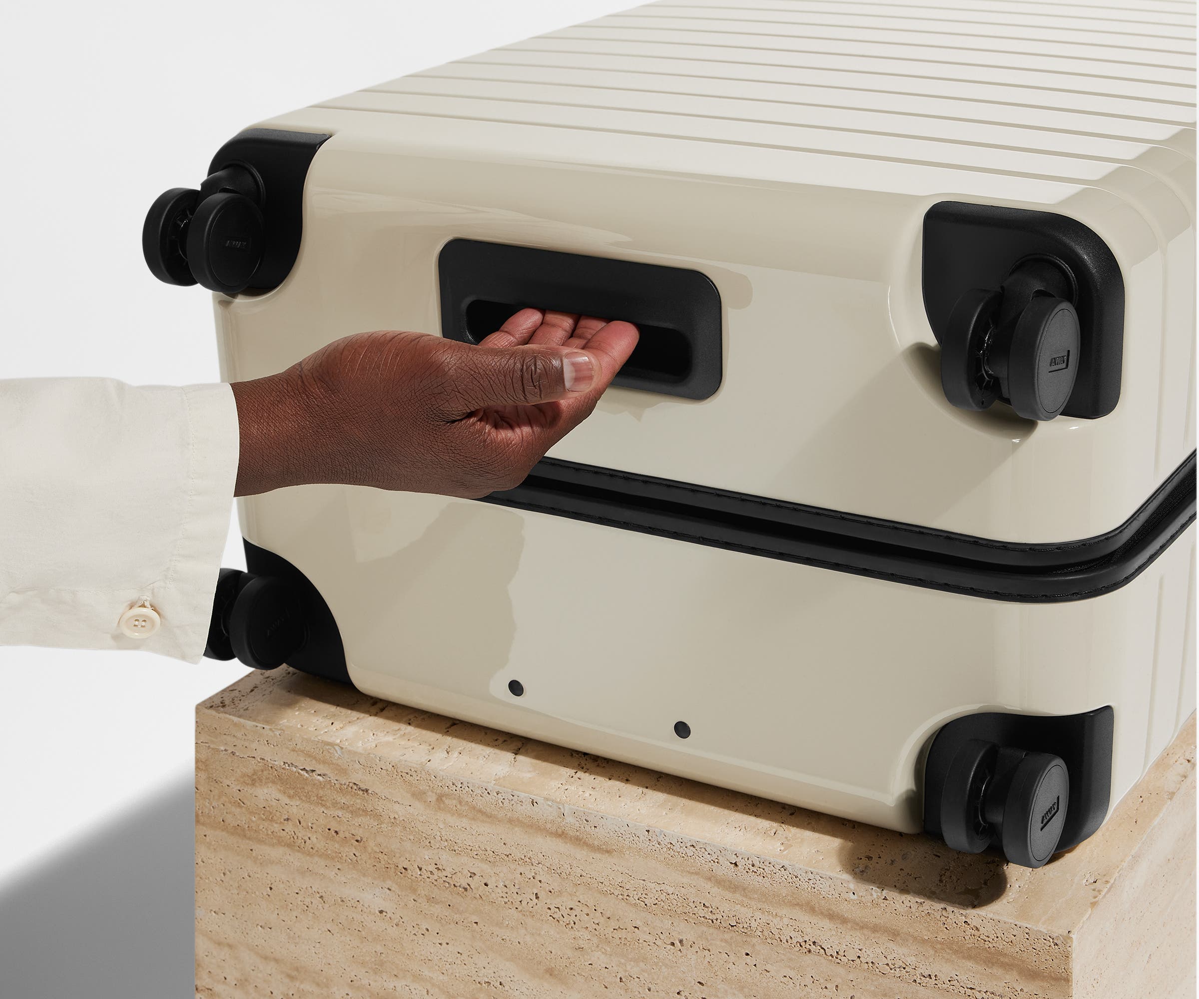 The Medium in Salt White (Gloss) - Image 5