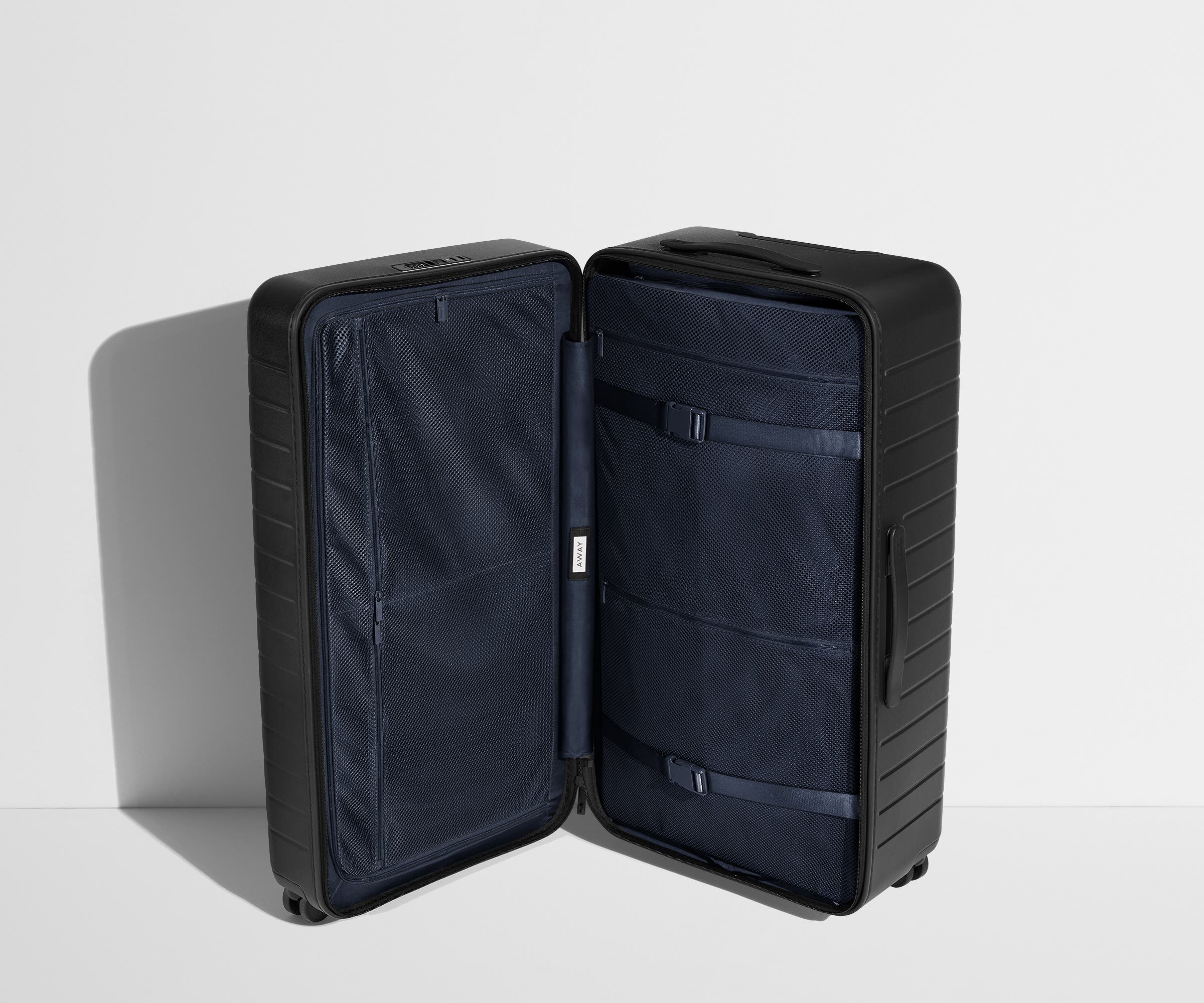 The Trunk in Jet Black - Image 9