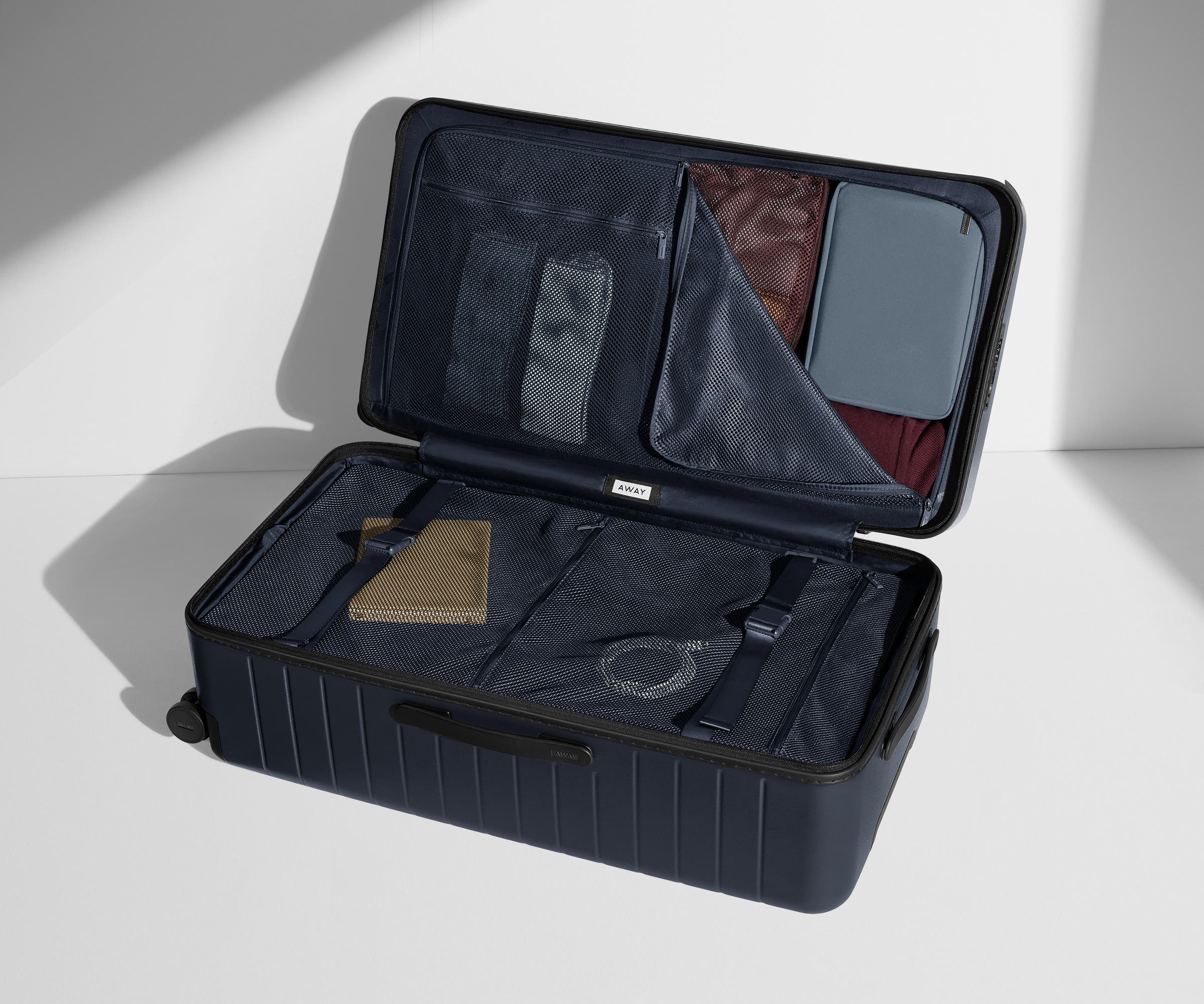 The Trunk in Navy Blue - Image 5