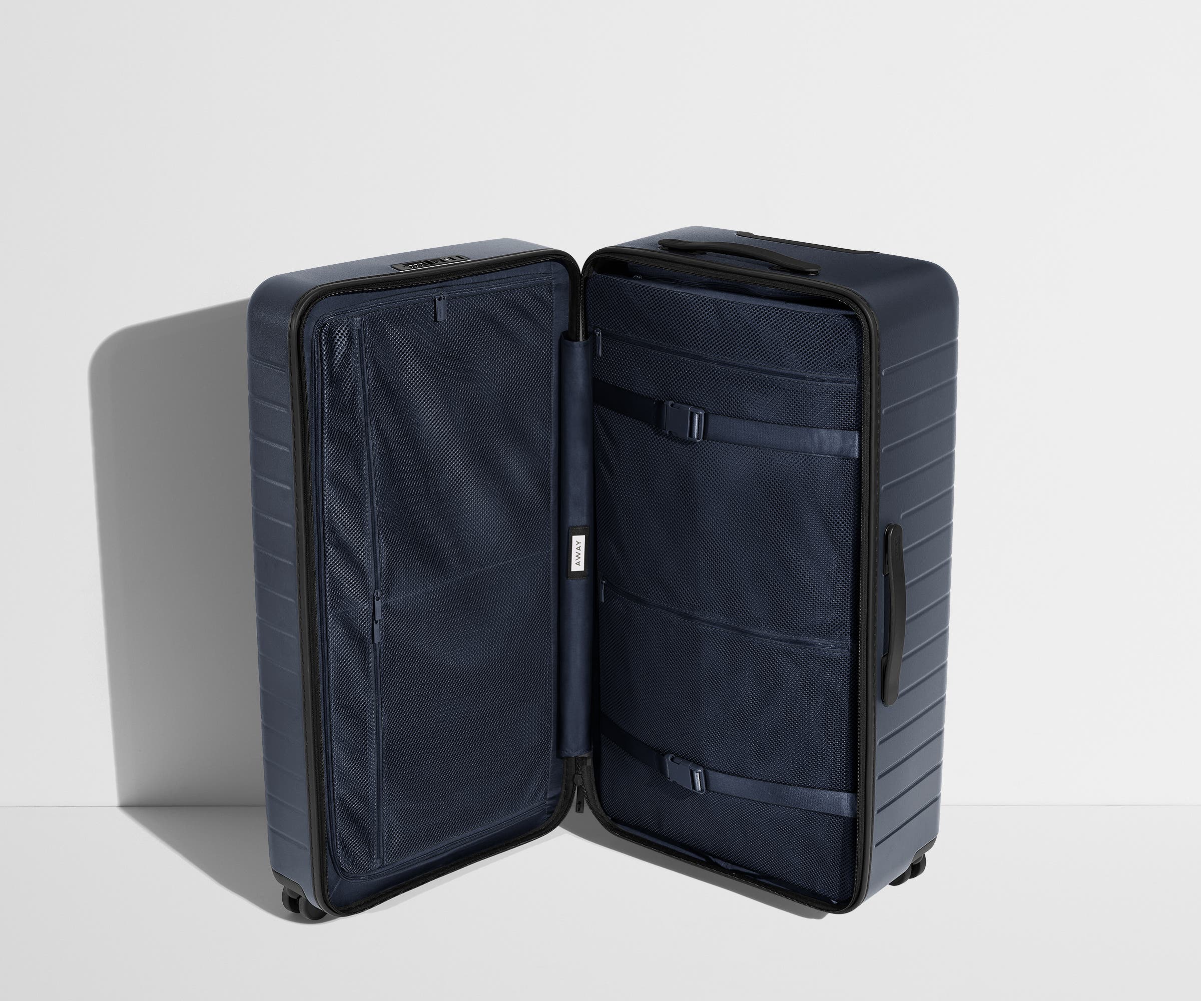 The Trunk in Navy Blue - Image 9