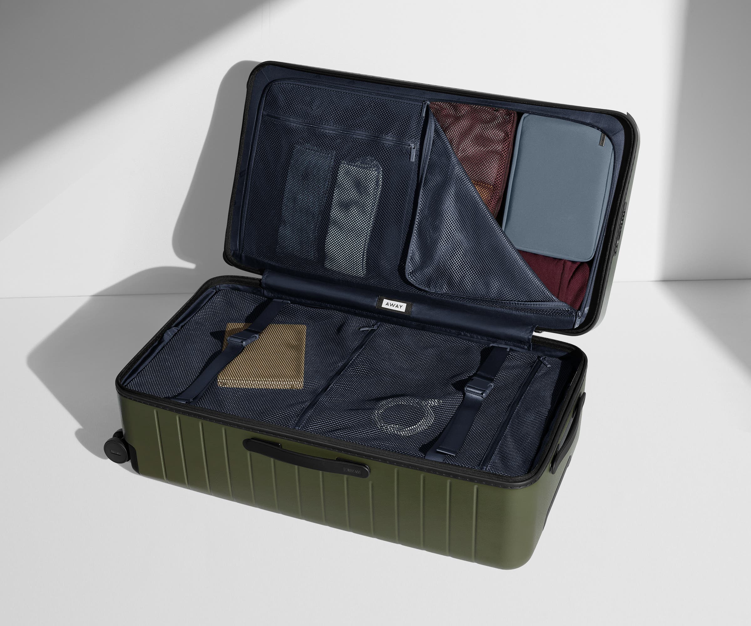 The Trunk in Olive Green - Image 5