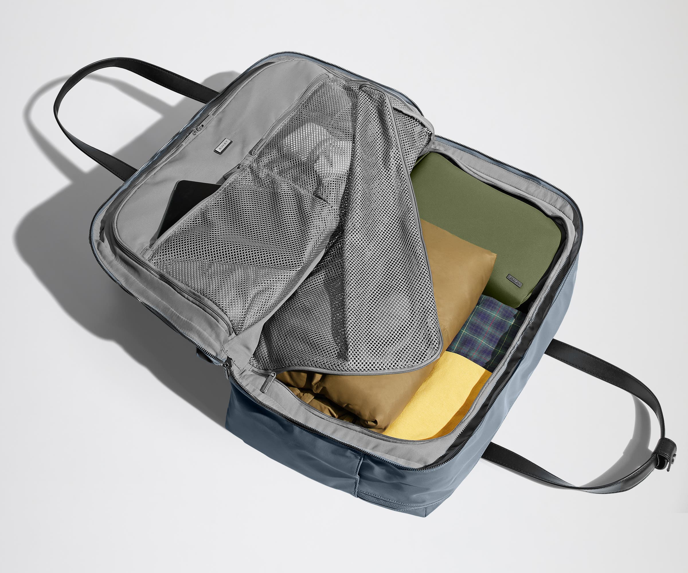 The Weekender in Coast Blue - Image 3