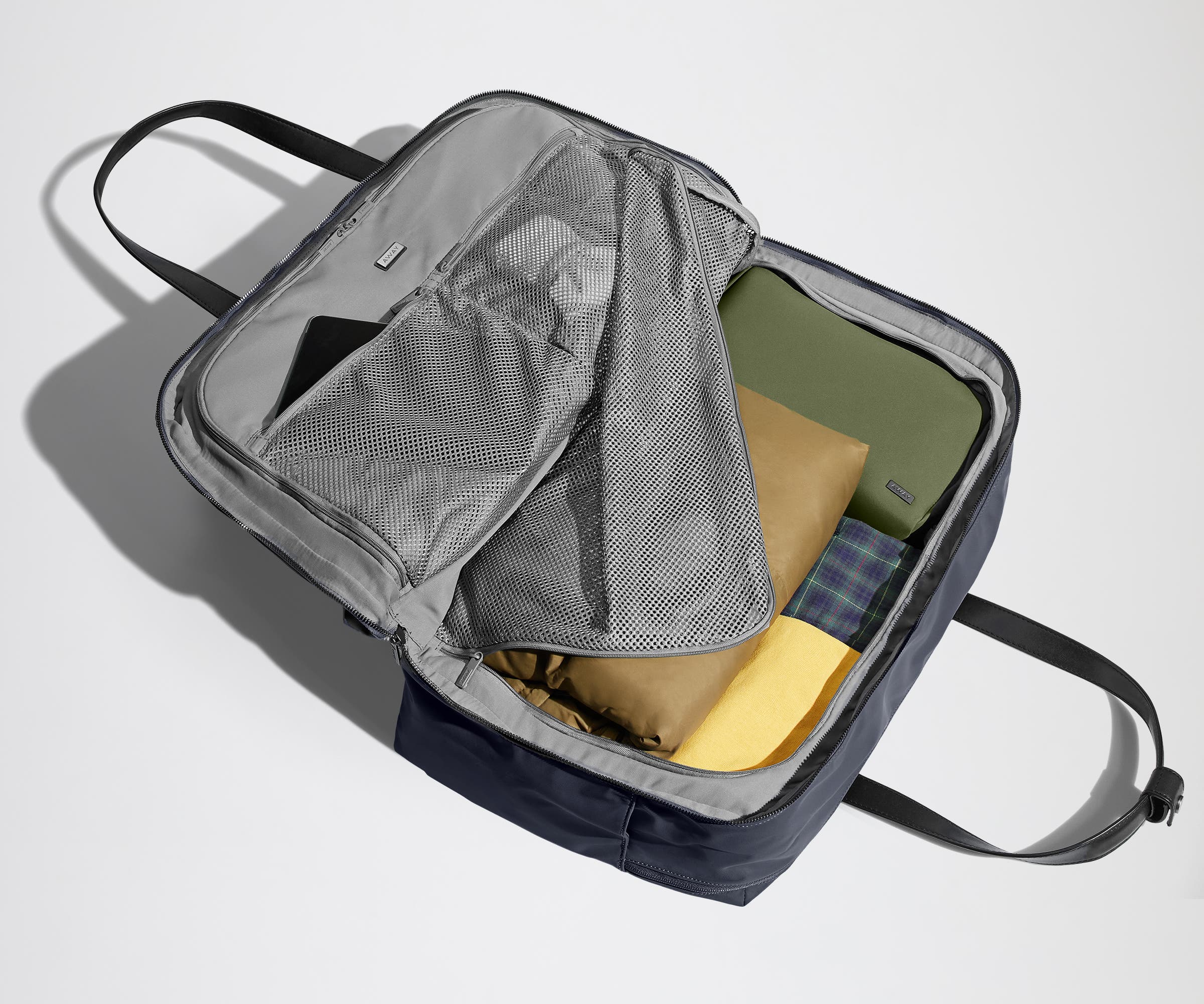 The Weekender in Navy Blue - Image 3