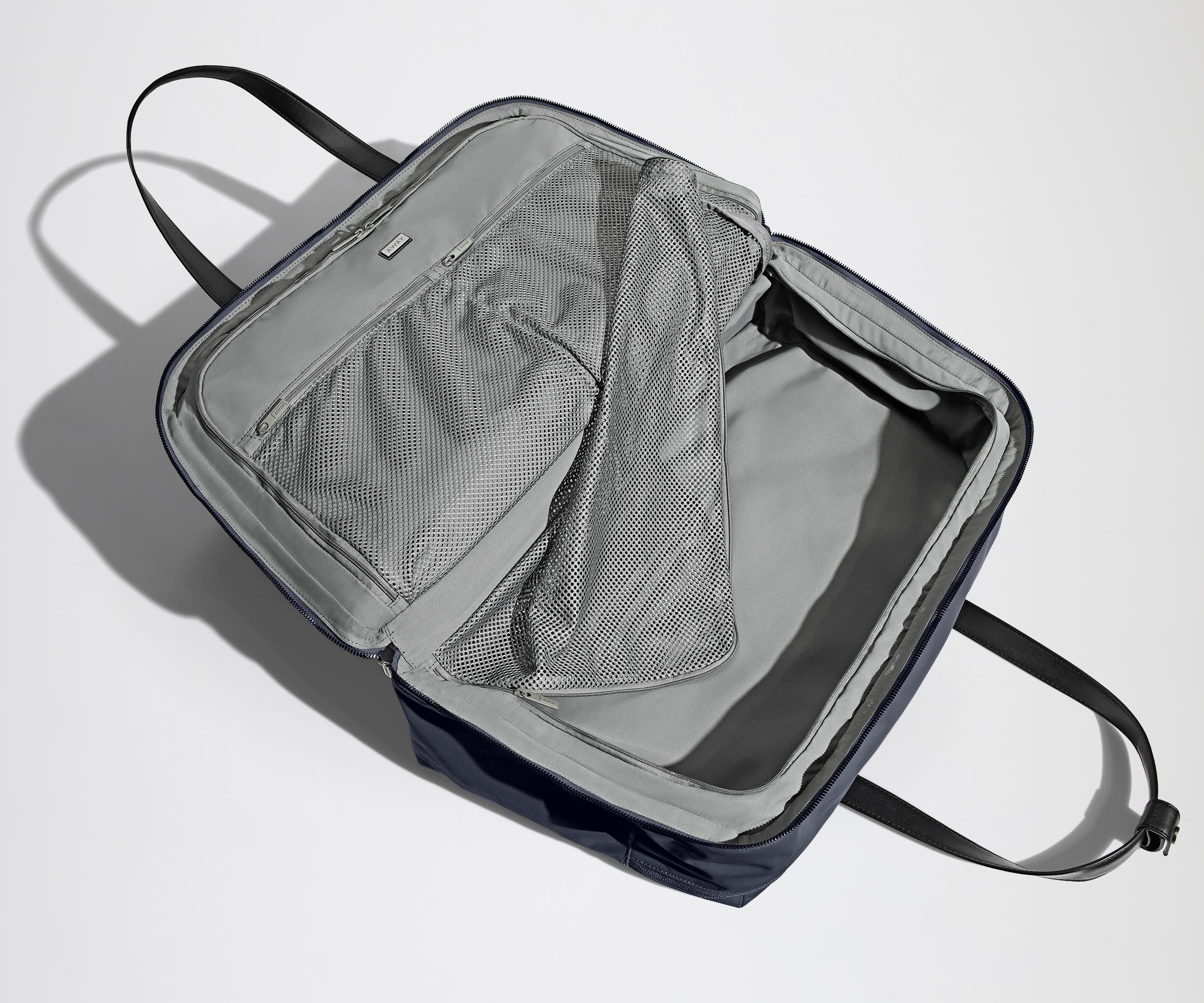 The Weekender in Navy Blue - Image 5