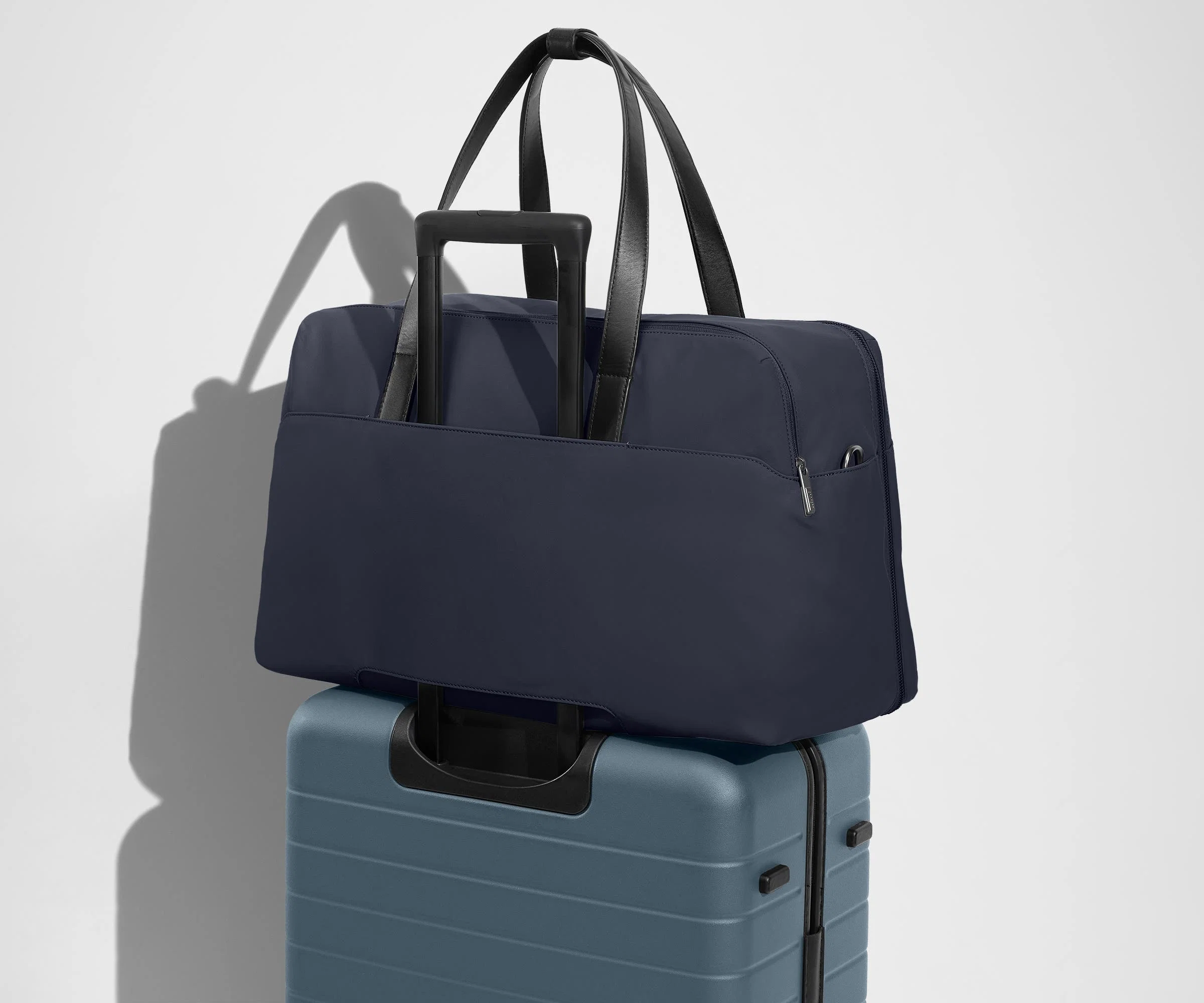 The Weekender in Navy Blue - Image 7